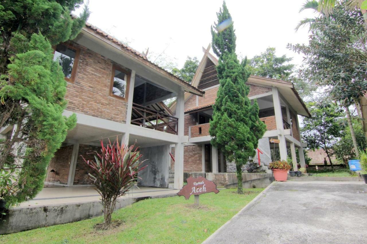 Hotel Disaster Oasis Kaliurang Exterior foto