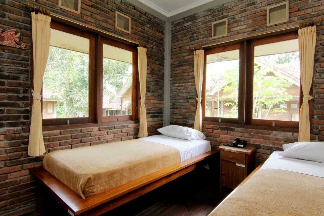 Hotel Disaster Oasis Kaliurang Exterior foto