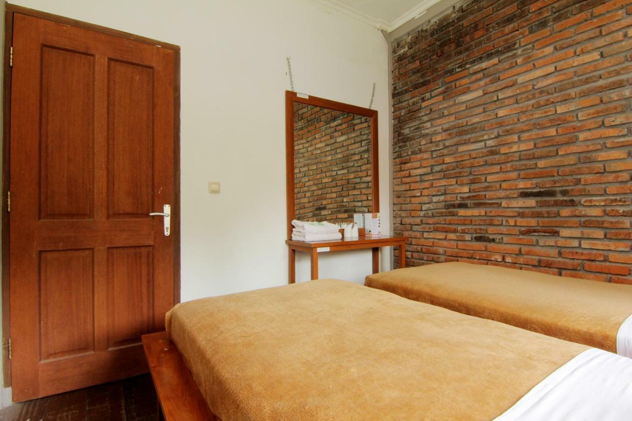 Hotel Disaster Oasis Kaliurang Exterior foto