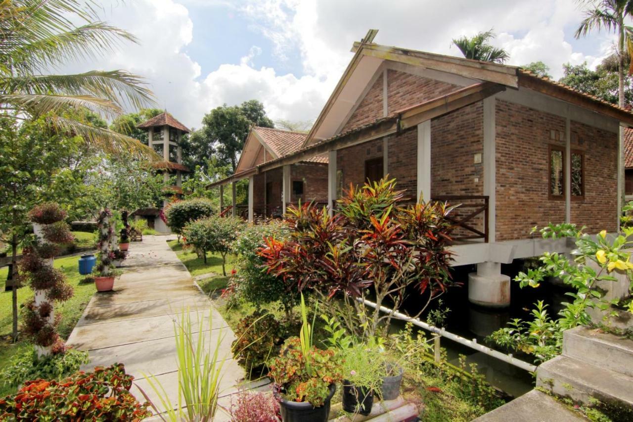 Hotel Disaster Oasis Kaliurang Exterior foto