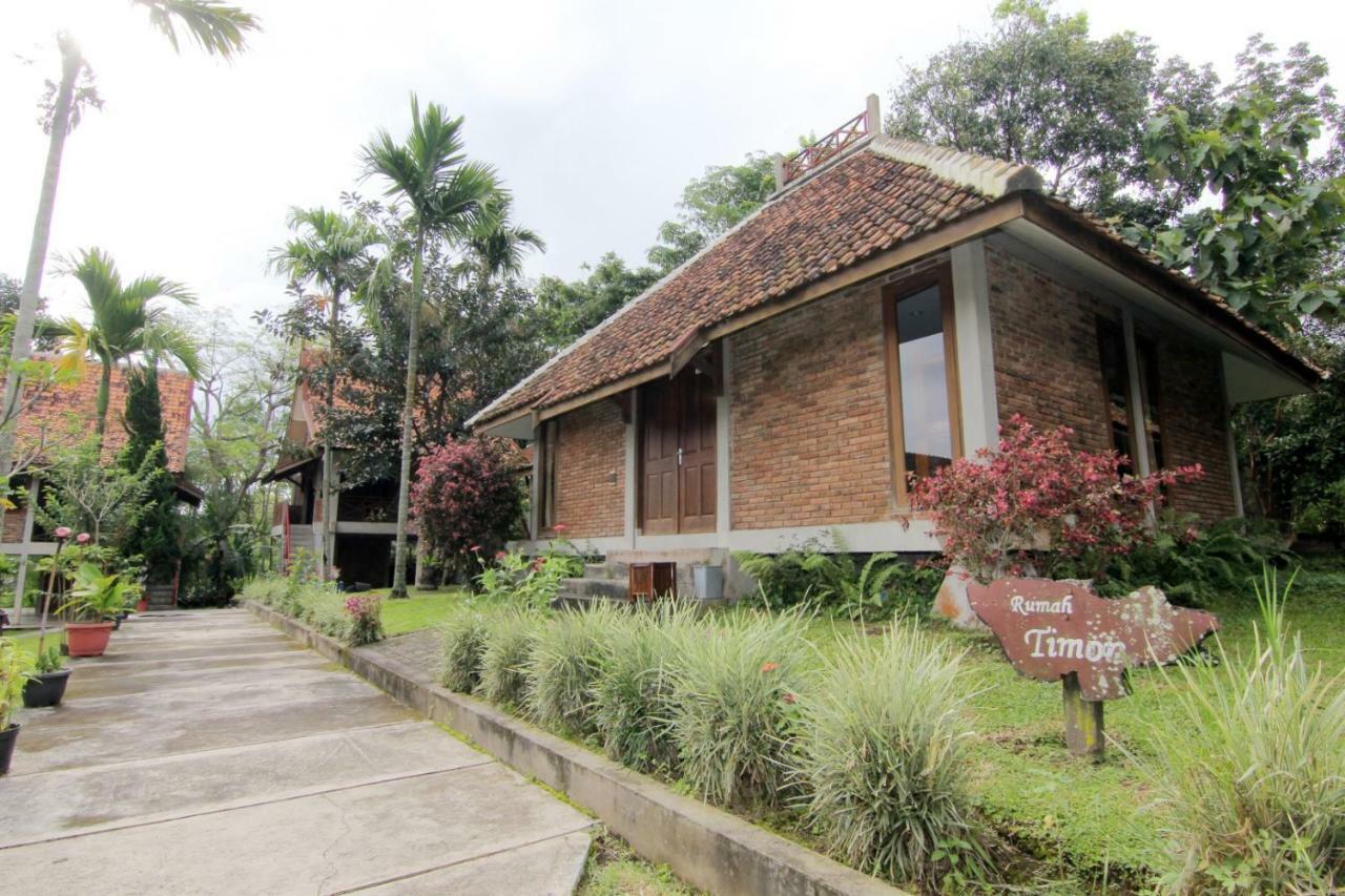 Hotel Disaster Oasis Kaliurang Exterior foto