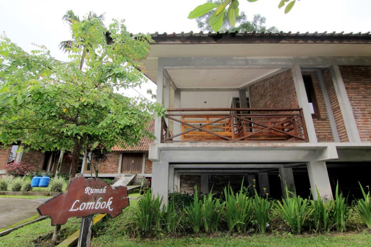 Hotel Disaster Oasis Kaliurang Exterior foto